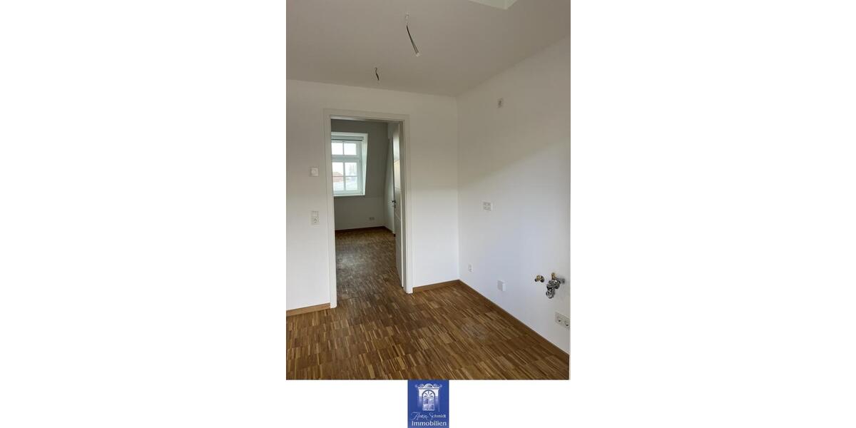 Dachgeschoßwohnung Dresden Blasewitz - 1 Zimmer, 32 m&sup2;, 455&euro; | Angebot:25725131
