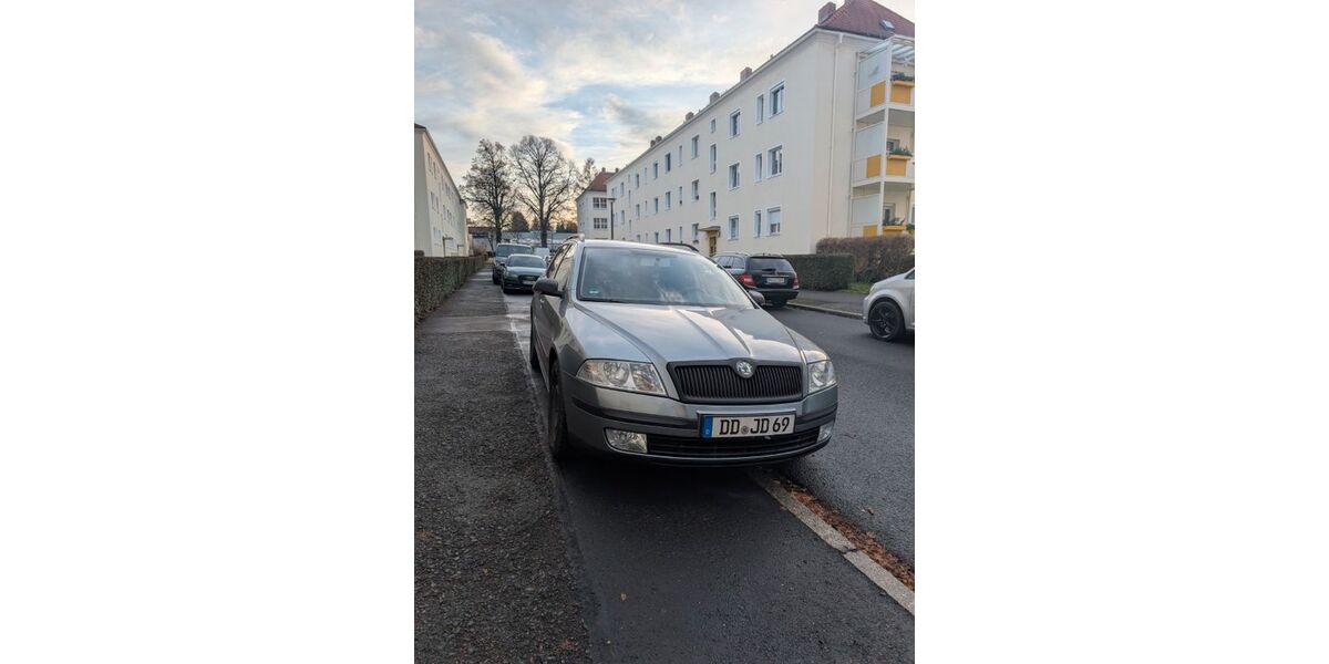 Skoda Octavia 227.000 km 2.200 &euro; Dresden 01219