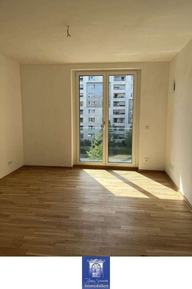 Wohnung zum Mieten in Dresden 811 € 57.89 m²