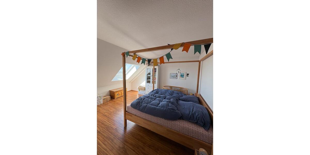 Dachgeschoßwohnung Dresden Neustadt - 4.5 Zimmer, 160 m&sup2;, 2.990&euro; | Angebot:26491974