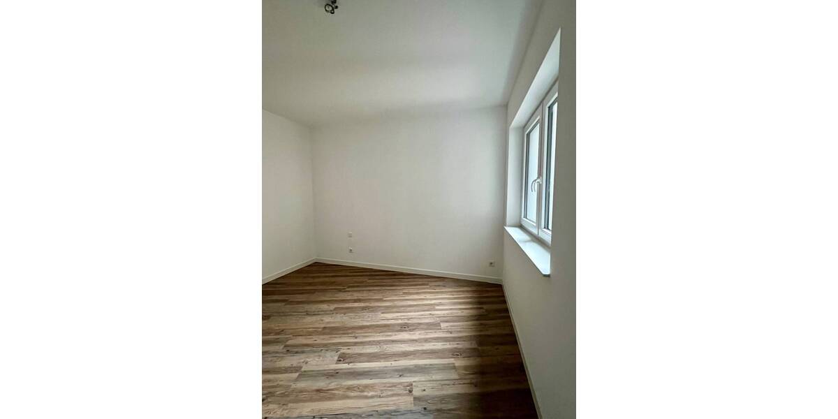 Etagenwohnung Dresden Gruna - 3 Zimmer, 80 m&sup2;, 1.100&euro; | Angebot:26930415