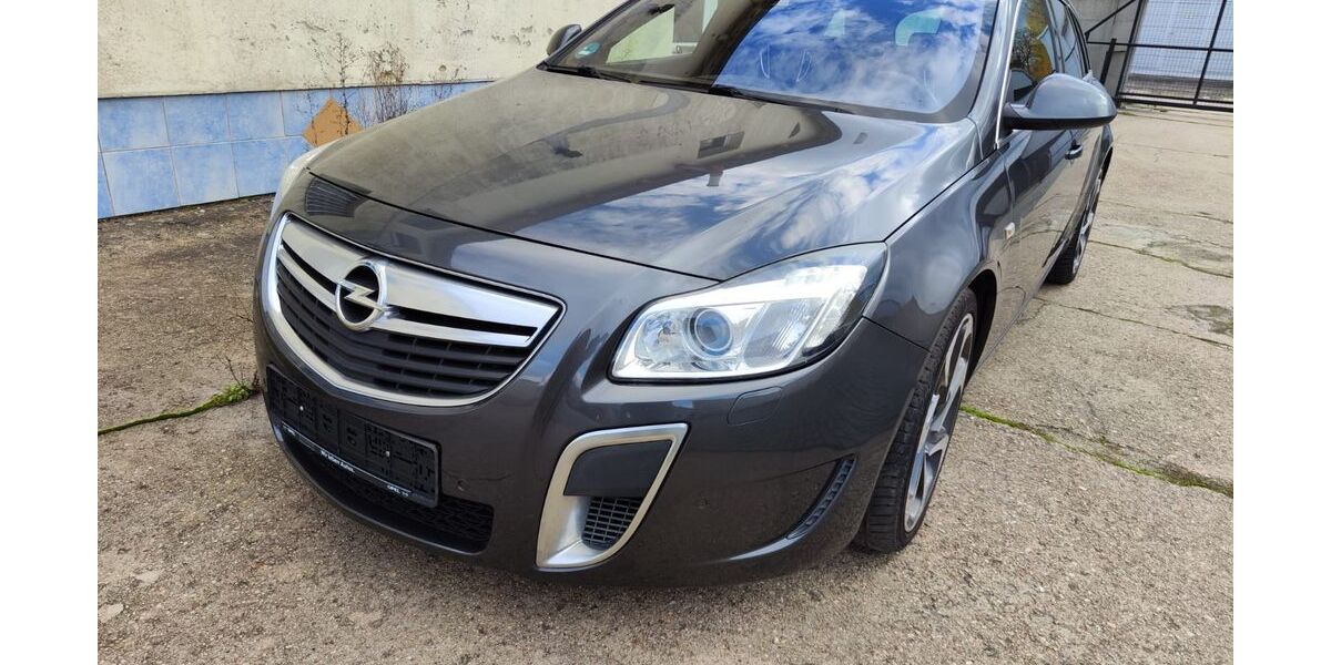 Opel Insignia 146.000 km 8.900 &euro; Meissen 01662