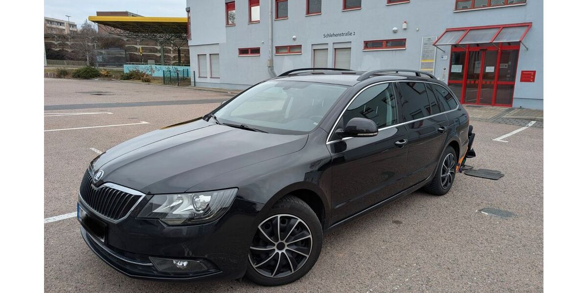 Skoda Superb 181.000 km 9.950 &euro; Dresden 01169