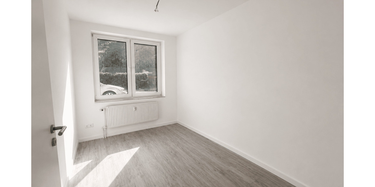 Etagenwohnung Dresden Bühlau/Weißer Hirsch - 4 Zimmer, 90 m&sup2;, 1.080&euro; | Angebot:26908625