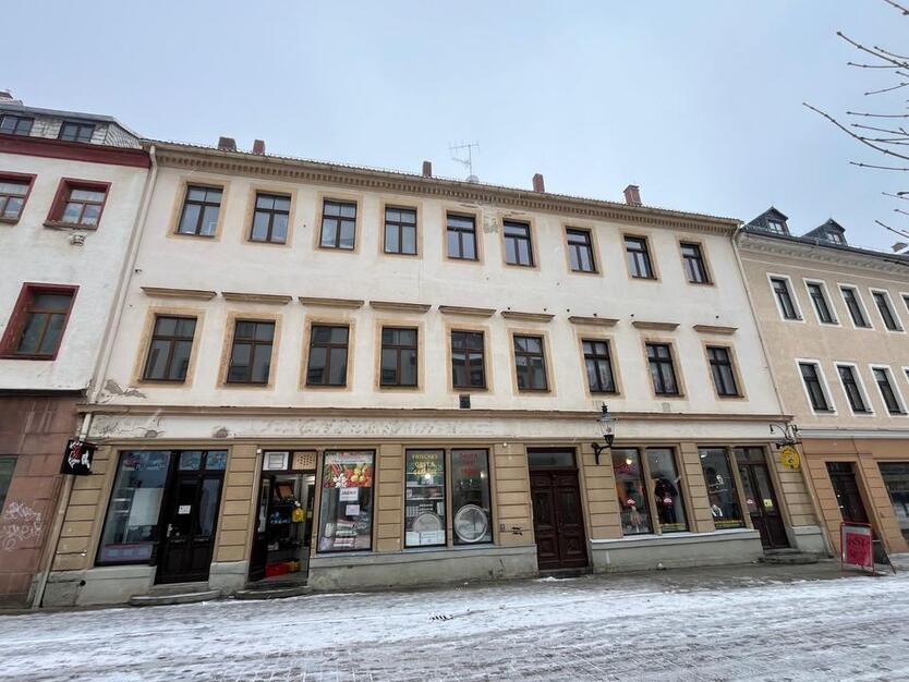Rarität - geräumige 5 Raum Wohnung mit riesiger Terrasse, Charakter und top Altbaudetails