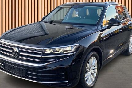 VW Touareg 20.133 km 55.880 € Dresden 01328