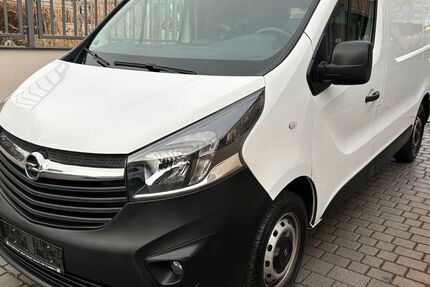 Opel Vivaro 195.000 km 8.195 &euro; Coswig 01640