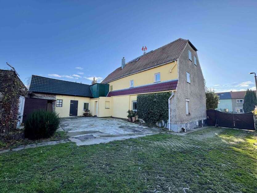 Haus zum Kaufen in Nünchritz 249.000 € 254.63 m²