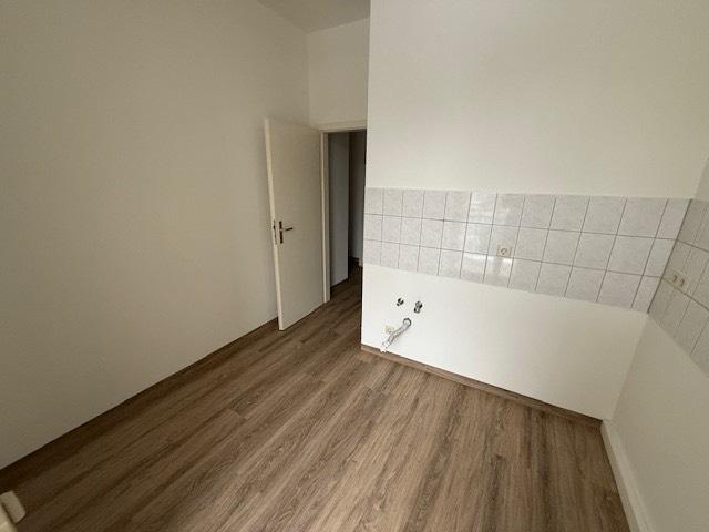 Etagenwohnung Dresden Prohlis - 2 Zimmer, 64 m&sup2;, 381&euro; | Angebot:24143661