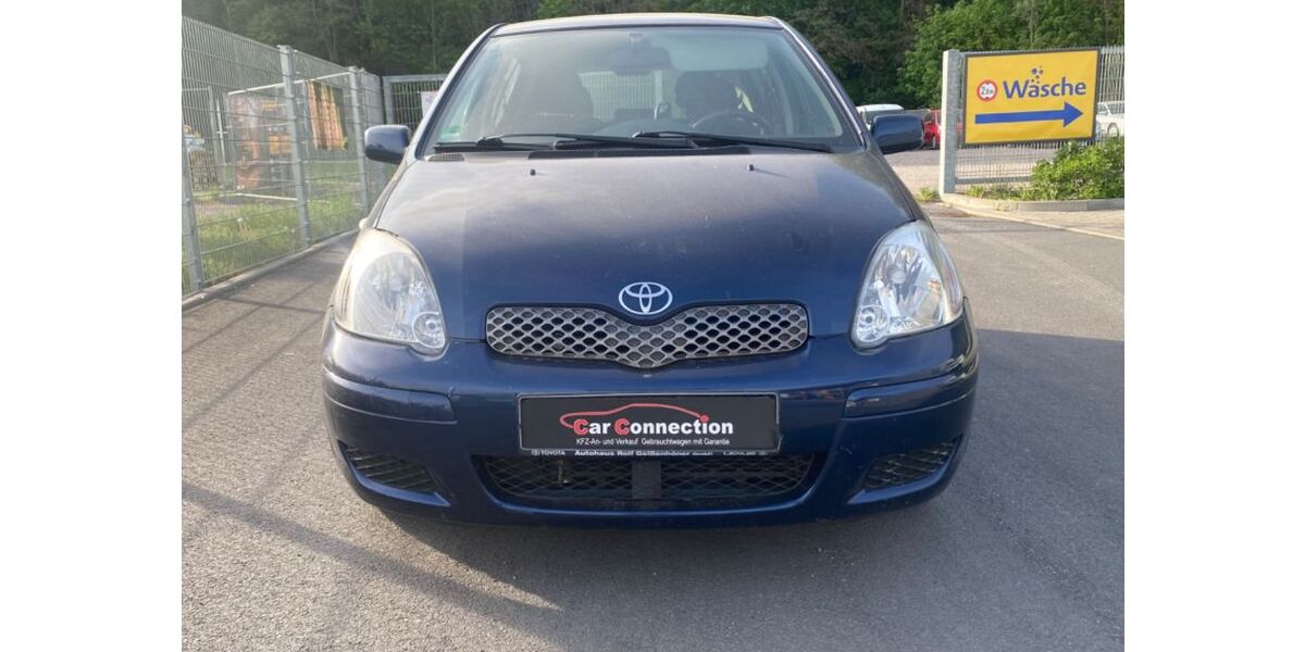 Toyota Yaris 124.000 km 1.999 &euro; Dresden 01187