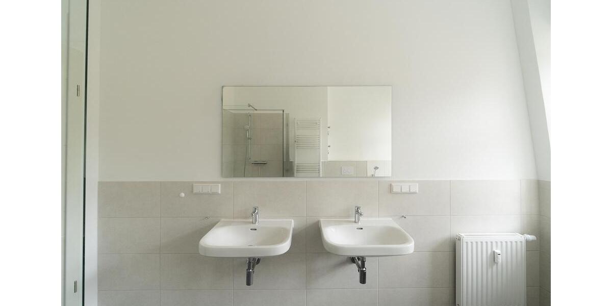 Etagenwohnung Dresden Loschwitz - 6 Zimmer, 216 m&sup2;, 2.700&euro; | Angebot:23432214