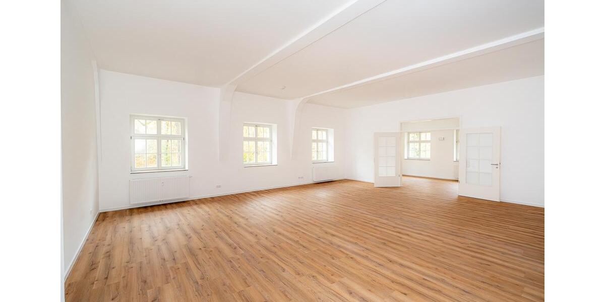 Wohntraum im Erstbezug. 216qm-Etagenwohnung im denkmalgeschützten Lahmann-Sanatorium. 6 zimmer