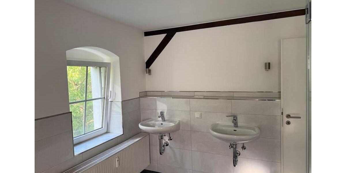Dachgeschoßwohnung Königsbrück - 3 Zimmer, 100 m&sup2;, 680&euro; | Angebot:26445147