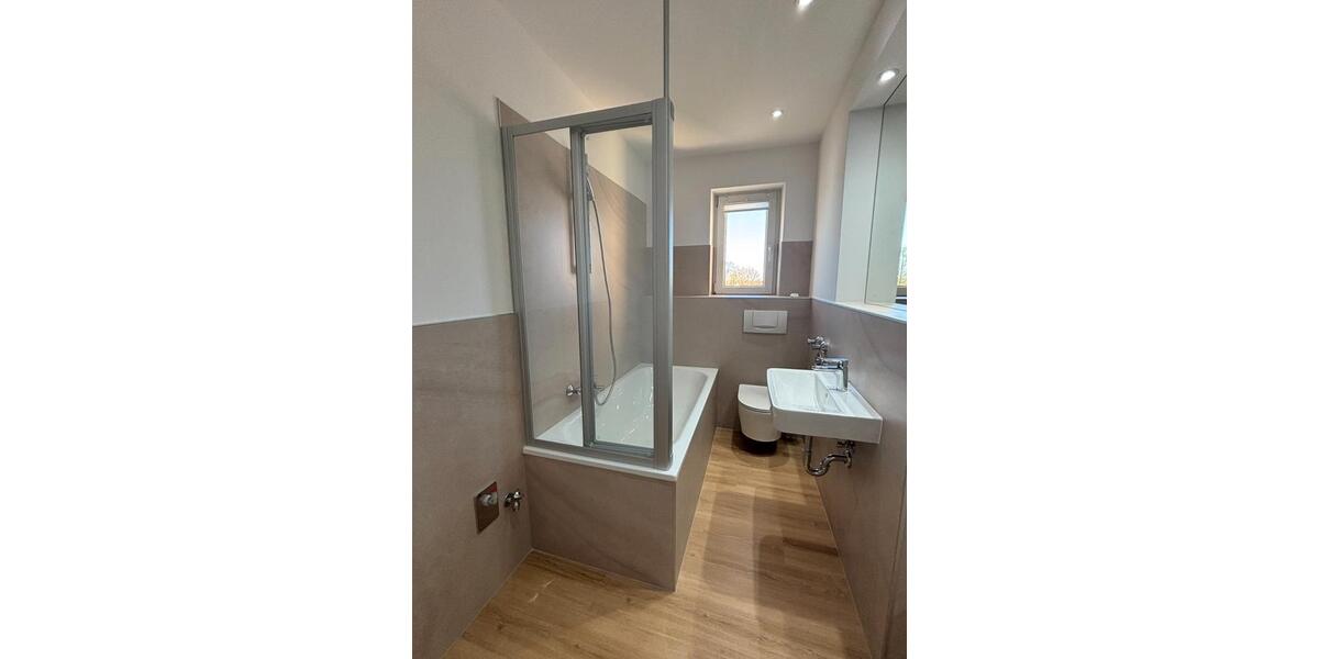 Etagenwohnung Pirna - 2.5 Zimmer, 60 m&sup2;, 580&euro; | Angebot:26459468